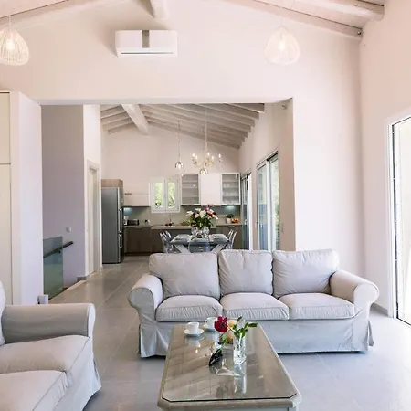 Vila Villa Aurora Kerasia